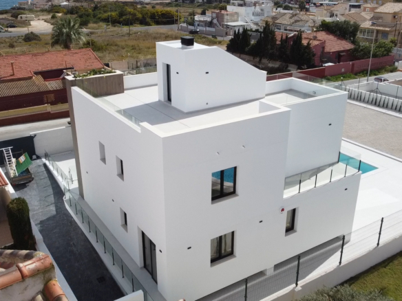 Luxurious Property in Torre La Mata (Ref: DOSI-1434)