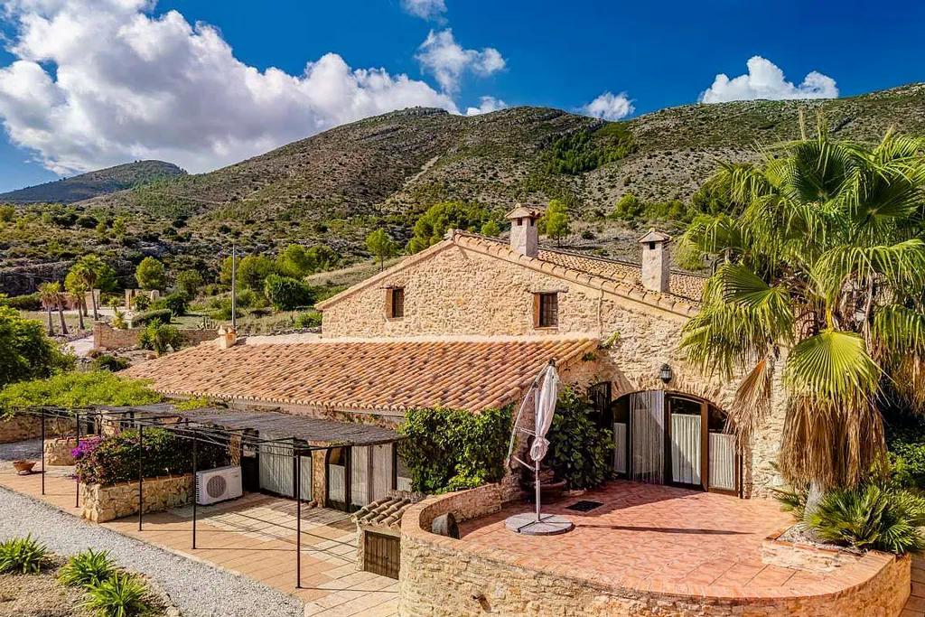 Country Estate in Benissa (Ref: DOSI-3460)