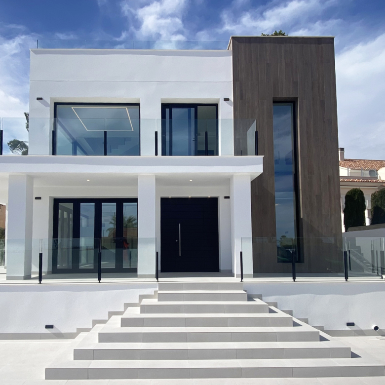 Luxurious Property in Torre La Mata (Ref: DOSI-1434)