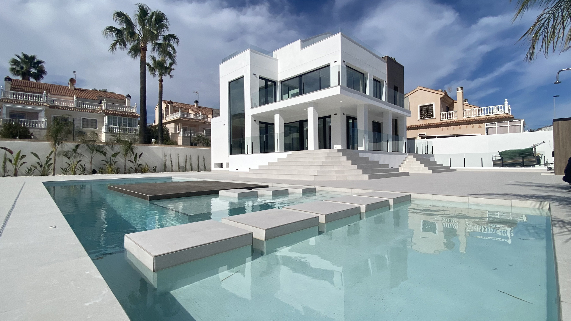 Luxurious Property in Torre La Mata (Ref: DOSI-1434)