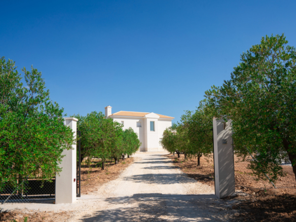 Country House in Pinoso (Ref: DOSI-600)