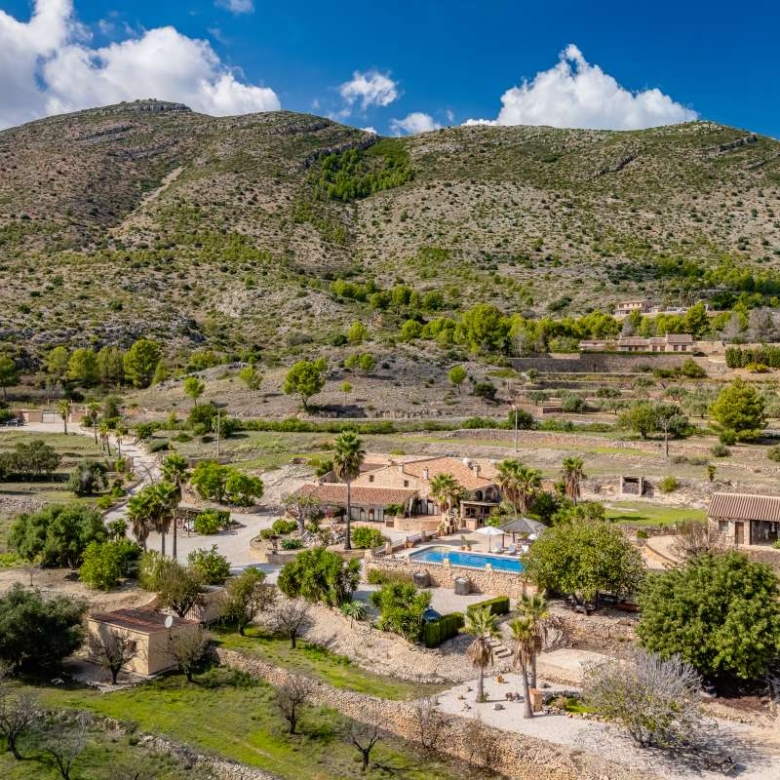 Country Estate in Benissa (Ref: DOSI-3460)