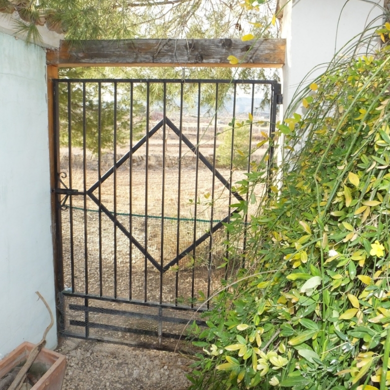 Country House in Pinoso (Ref: MP5197)