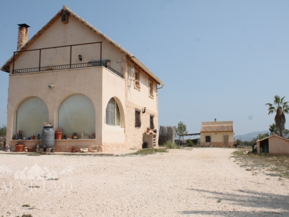 Country House in Pinoso (Ref: MP6034)