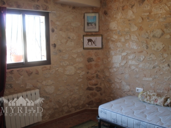 Country House in Pinoso (Ref: MP6034)