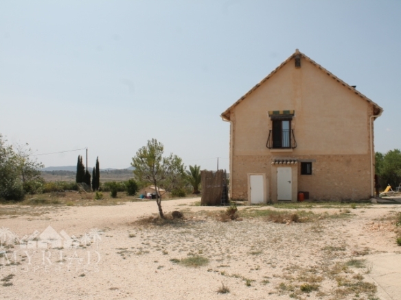 Country House in Pinoso (Ref: MP6034)