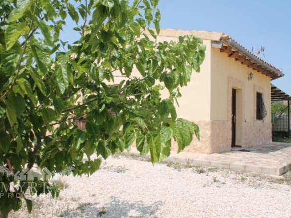 Country House in Pinoso (Ref: MP6034)