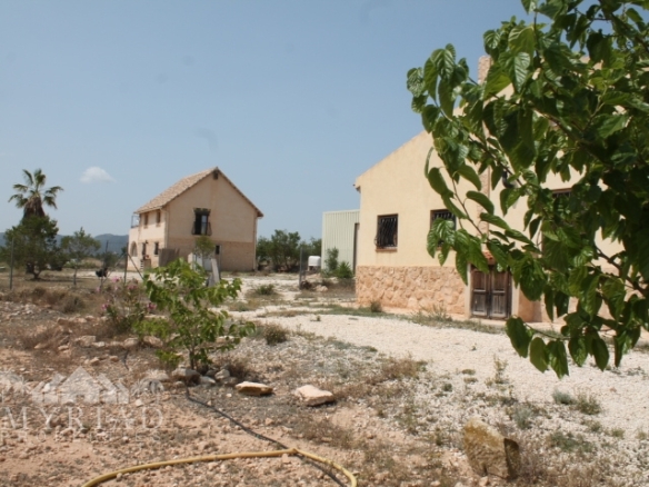 Country House in Pinoso (Ref: MP6034)
