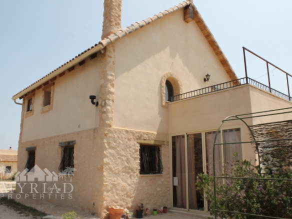 Country House in Pinoso (Ref: MP6034)