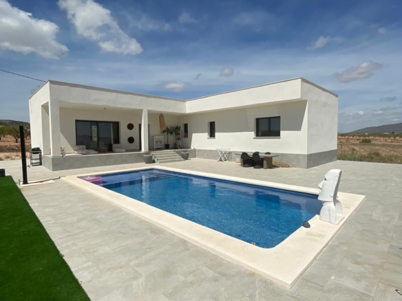 Town House in Pinoso (Ref: MP6173)