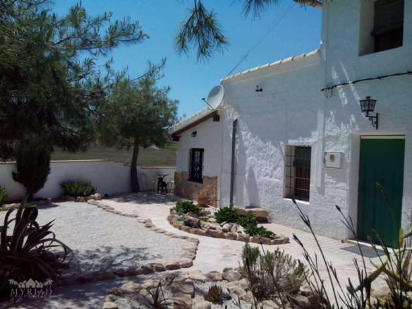Chalet in Yecla (Ref: MP6311)