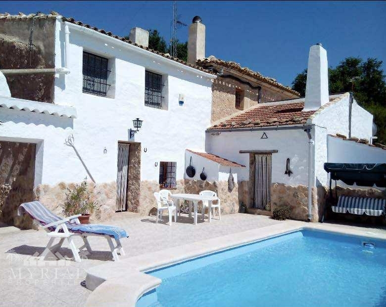 Chalet in Yecla (Ref: MP6311)