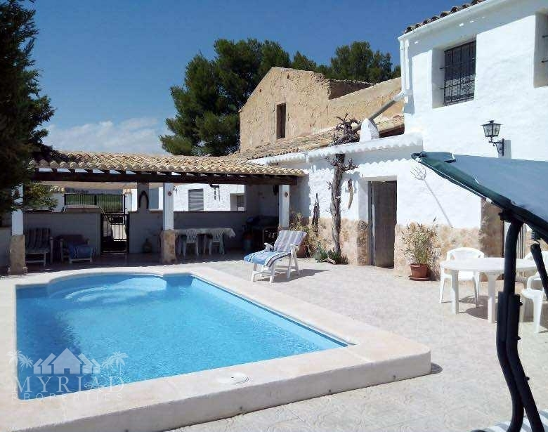 Chalet in Yecla (Ref: MP6311)