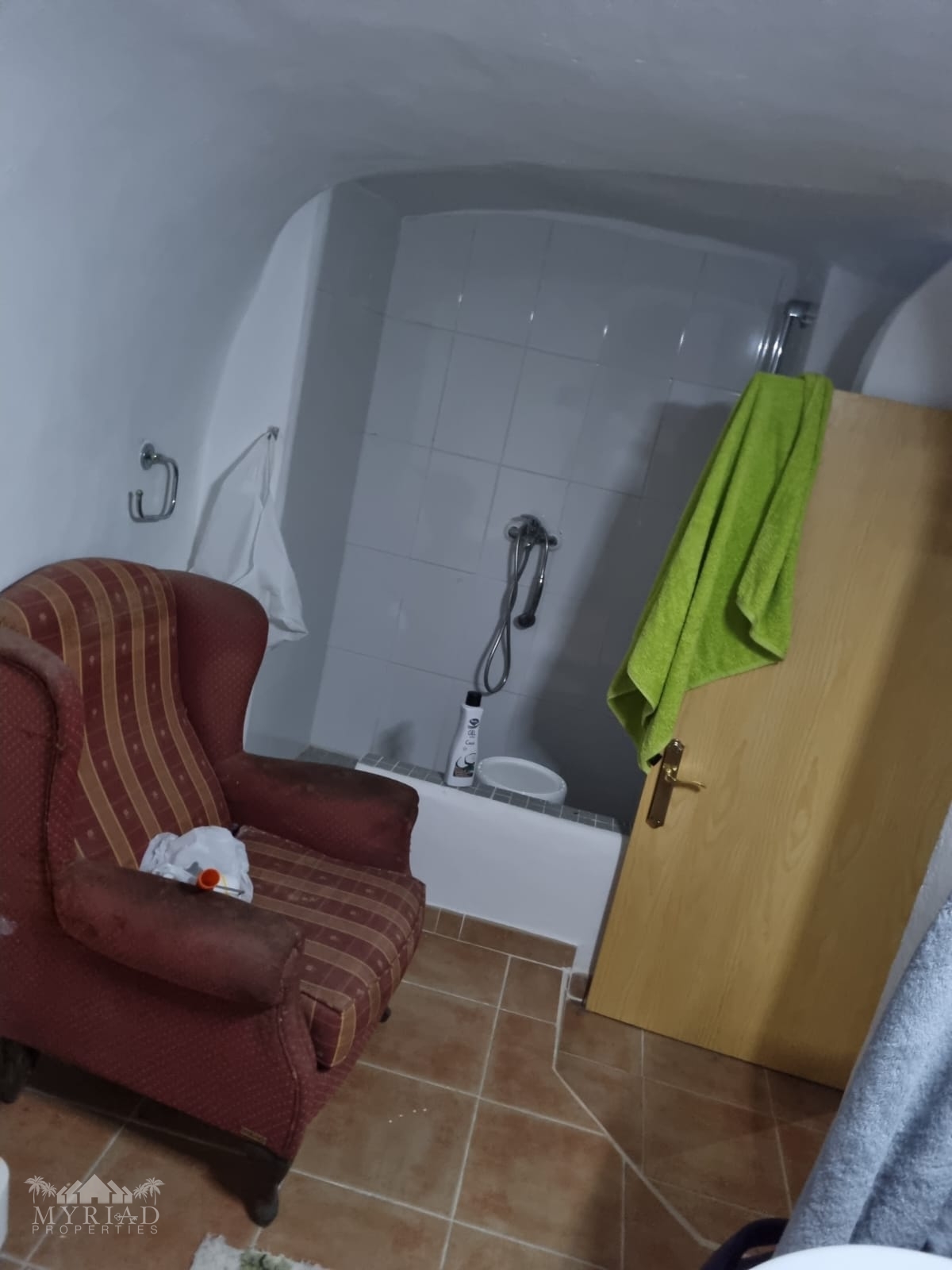 Cave House in Torre del Rico (Ref: MP6456)