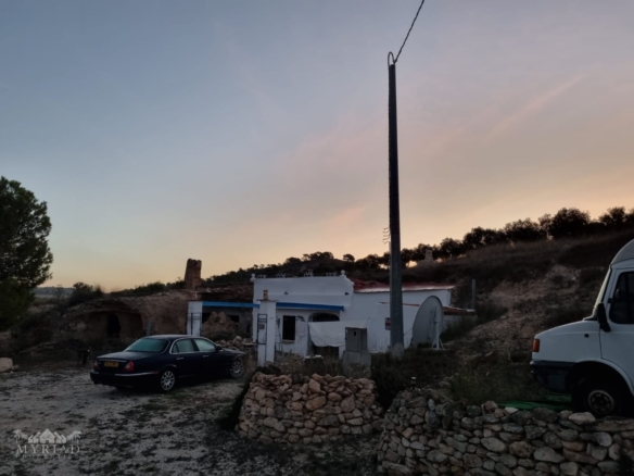 Cave House in Torre del Rico (Ref: MP6456)