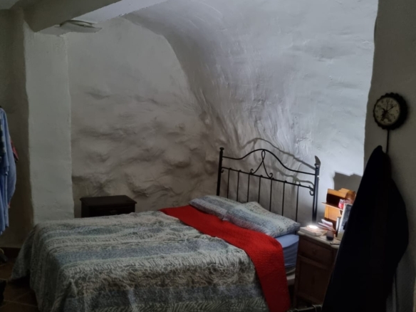 Cave House in Torre del Rico (Ref: MP6456)