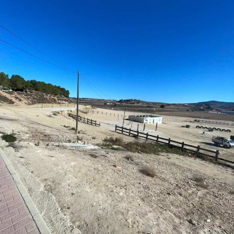Commercial in Pinoso (Ref: MP6467)