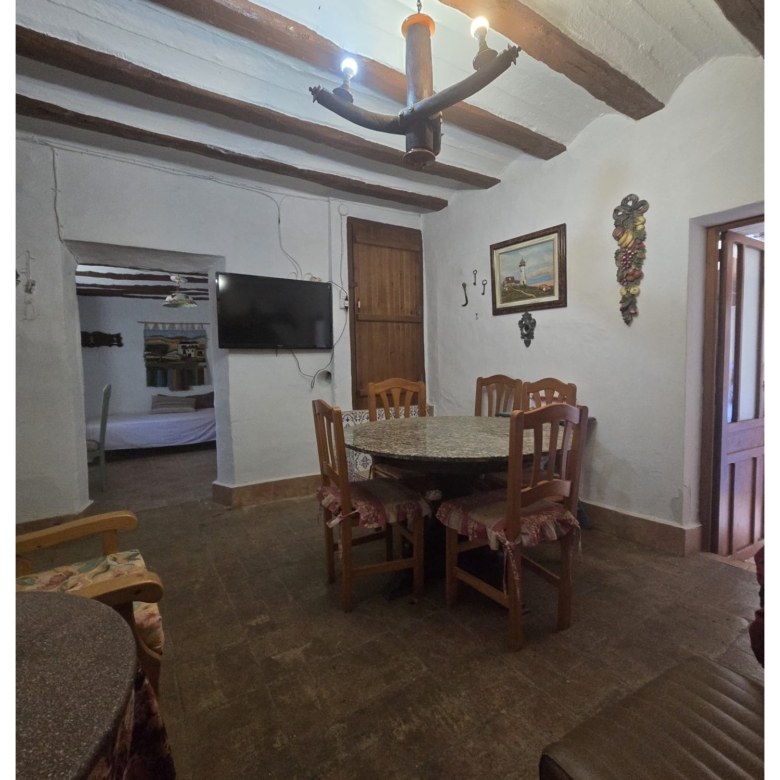 Terraced house in Yecla (Ref: MP6644)
