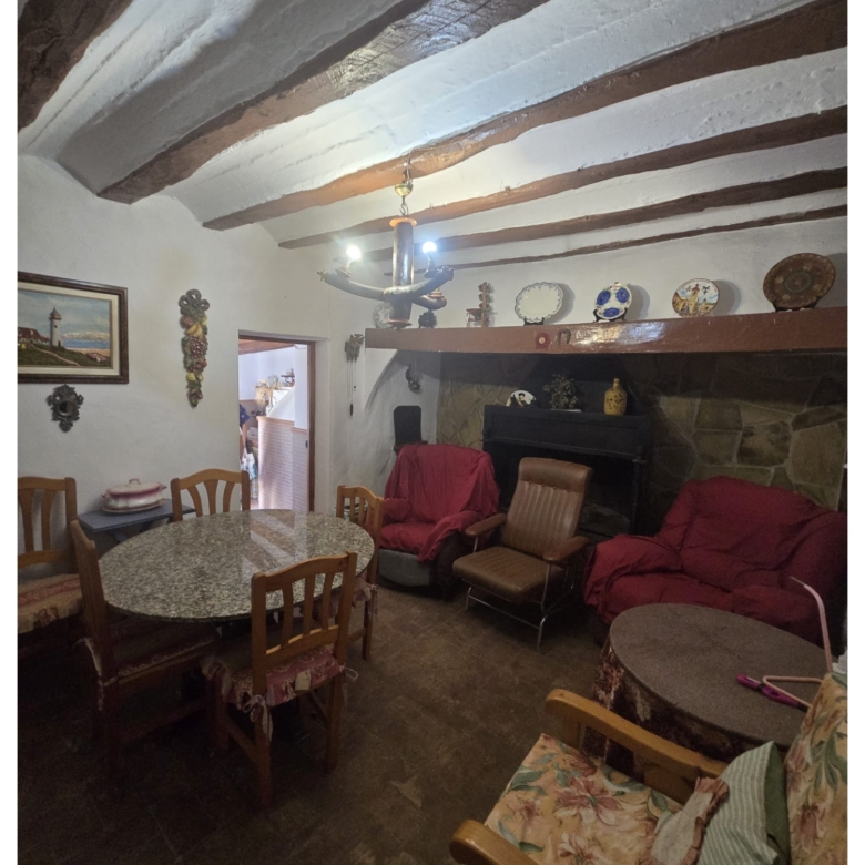 Terraced house in Yecla (Ref: MP6644)
