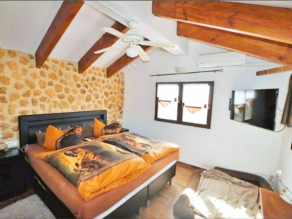 Country House in Pinoso (Ref: DOSI-3508)