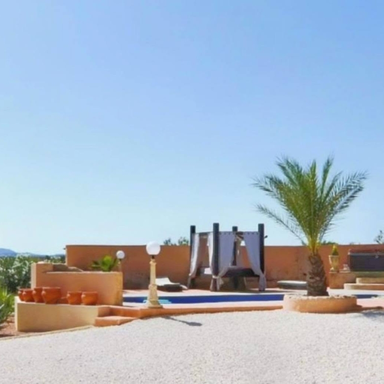 Country House in Pinoso (Ref: DOSI-3508)