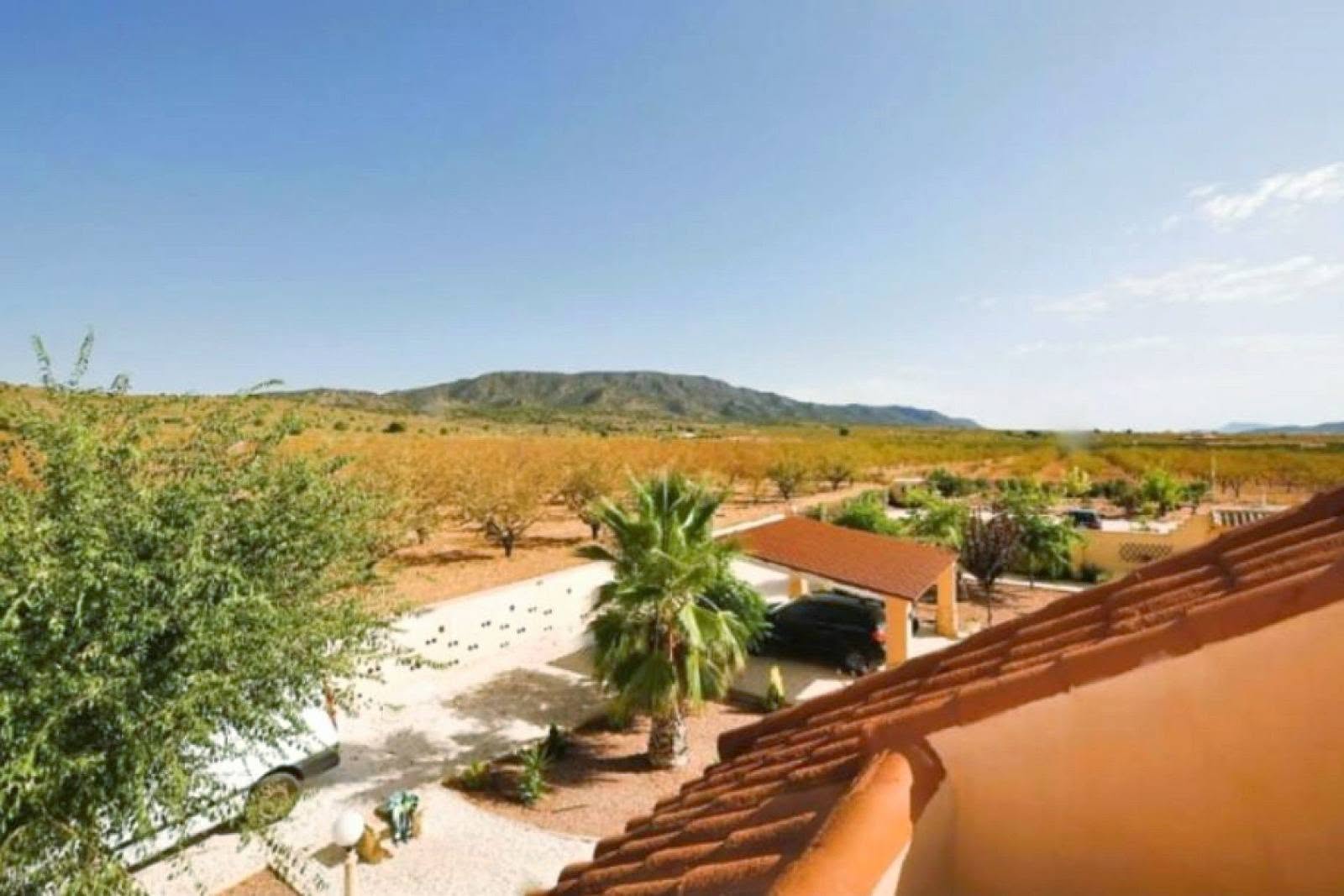 Country House in Pinoso (Ref: DOSI-3508)