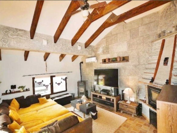 Country House in Pinoso (Ref: DOSI-3508)