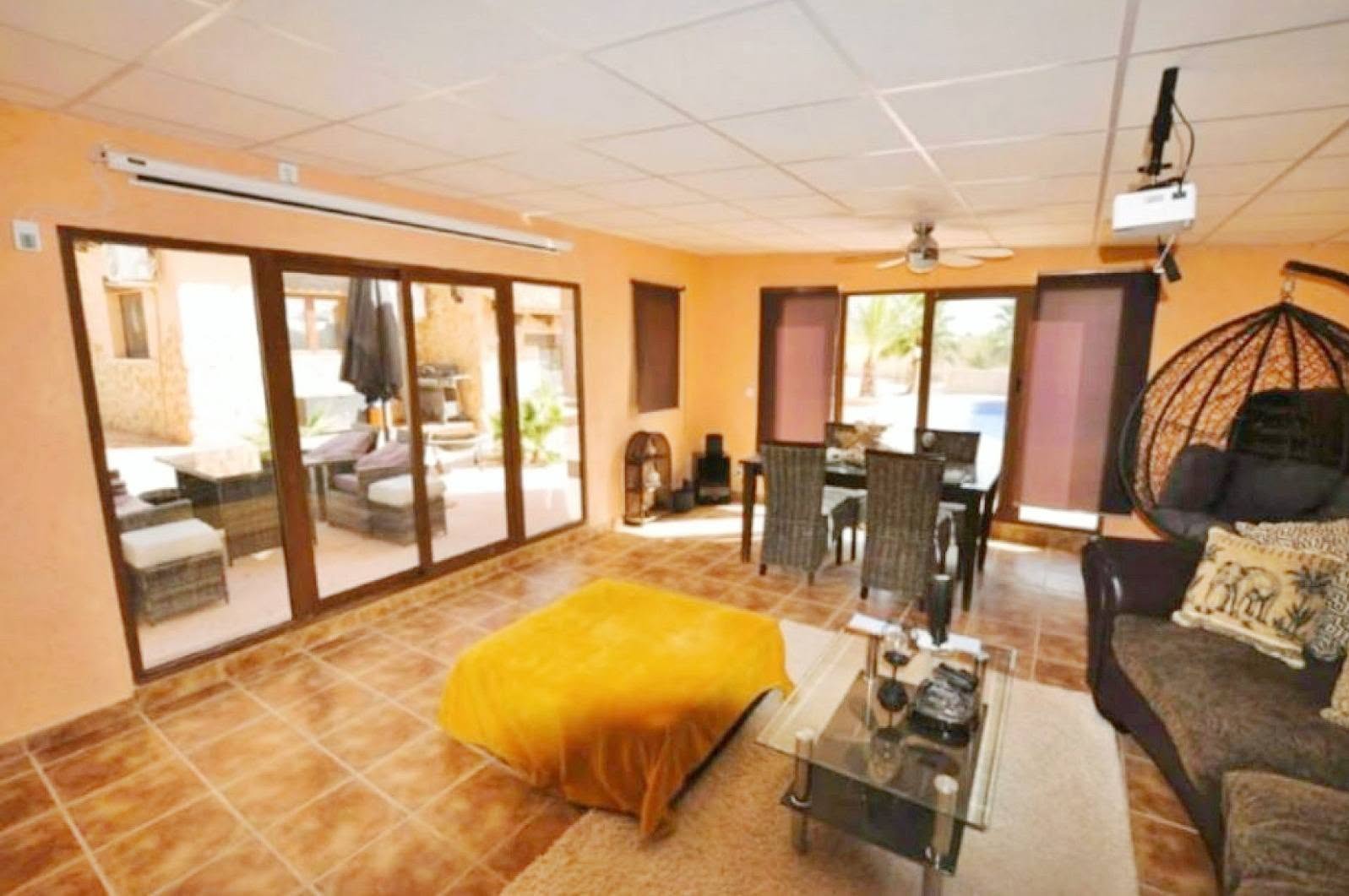 Country House in Pinoso (Ref: DOSI-3508)