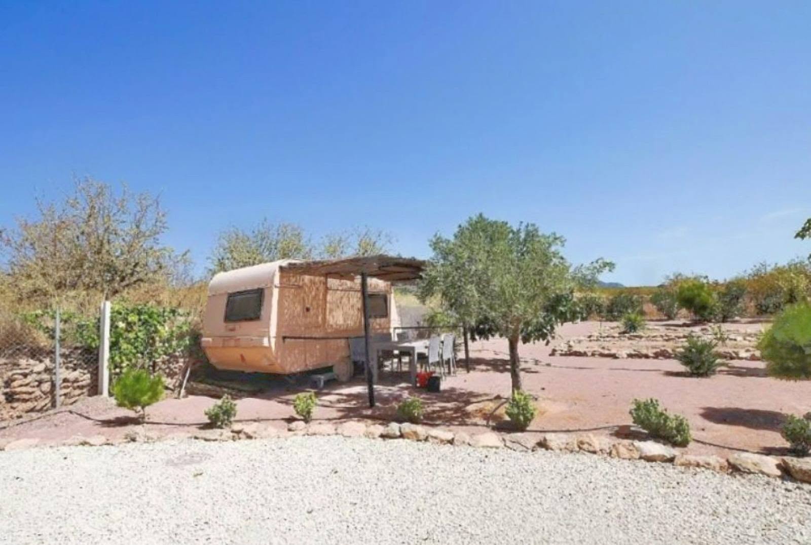 Country House in Pinoso (Ref: DOSI-3508)