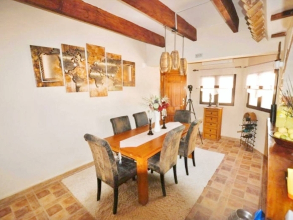 Country House in Pinoso (Ref: DOSI-3508)