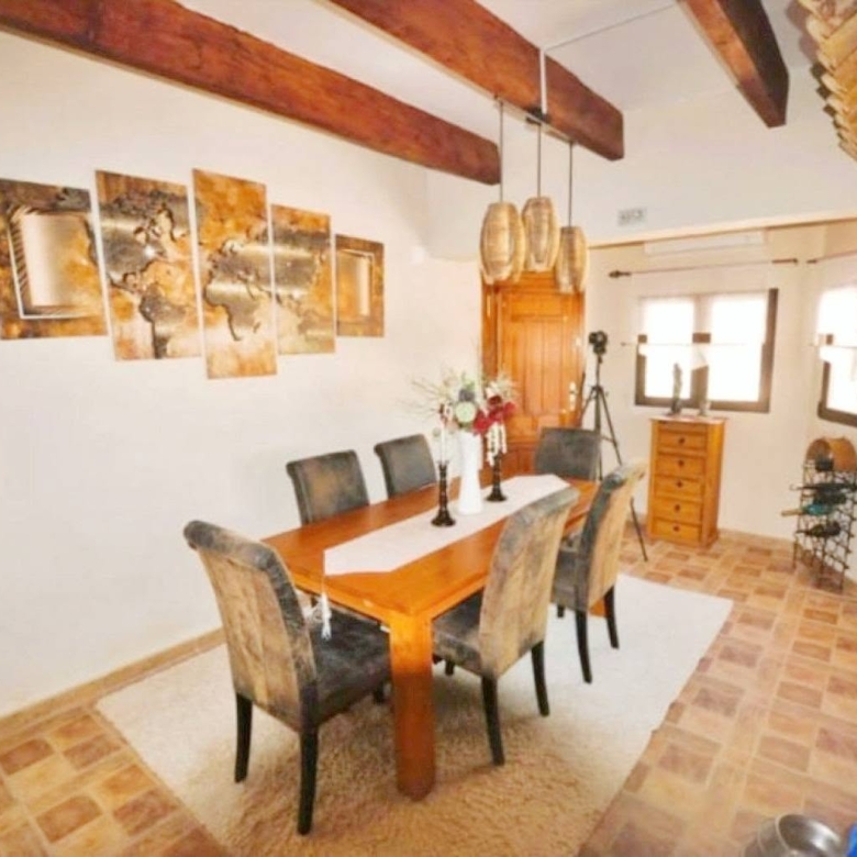 Country House in Pinoso (Ref: DOSI-3508)