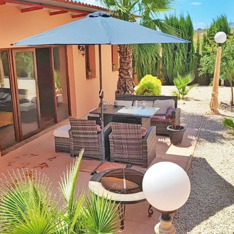 Country House in Pinoso (Ref: DOSI-3508)