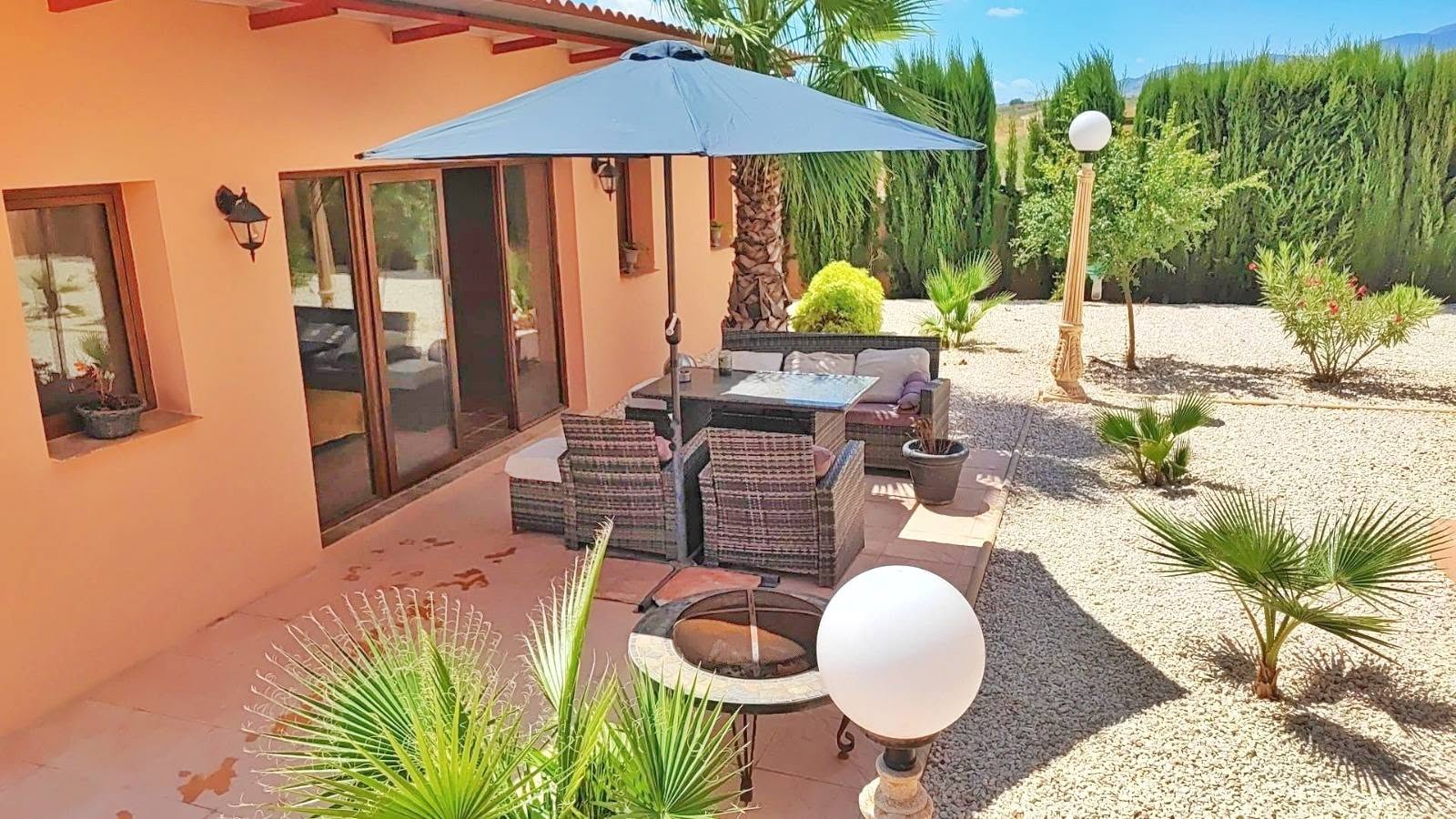 Country House in Pinoso (Ref: DOSI-3508)