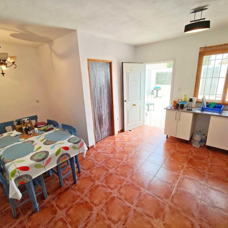 Country House in El Pinós (Ref: DOSI-3716)