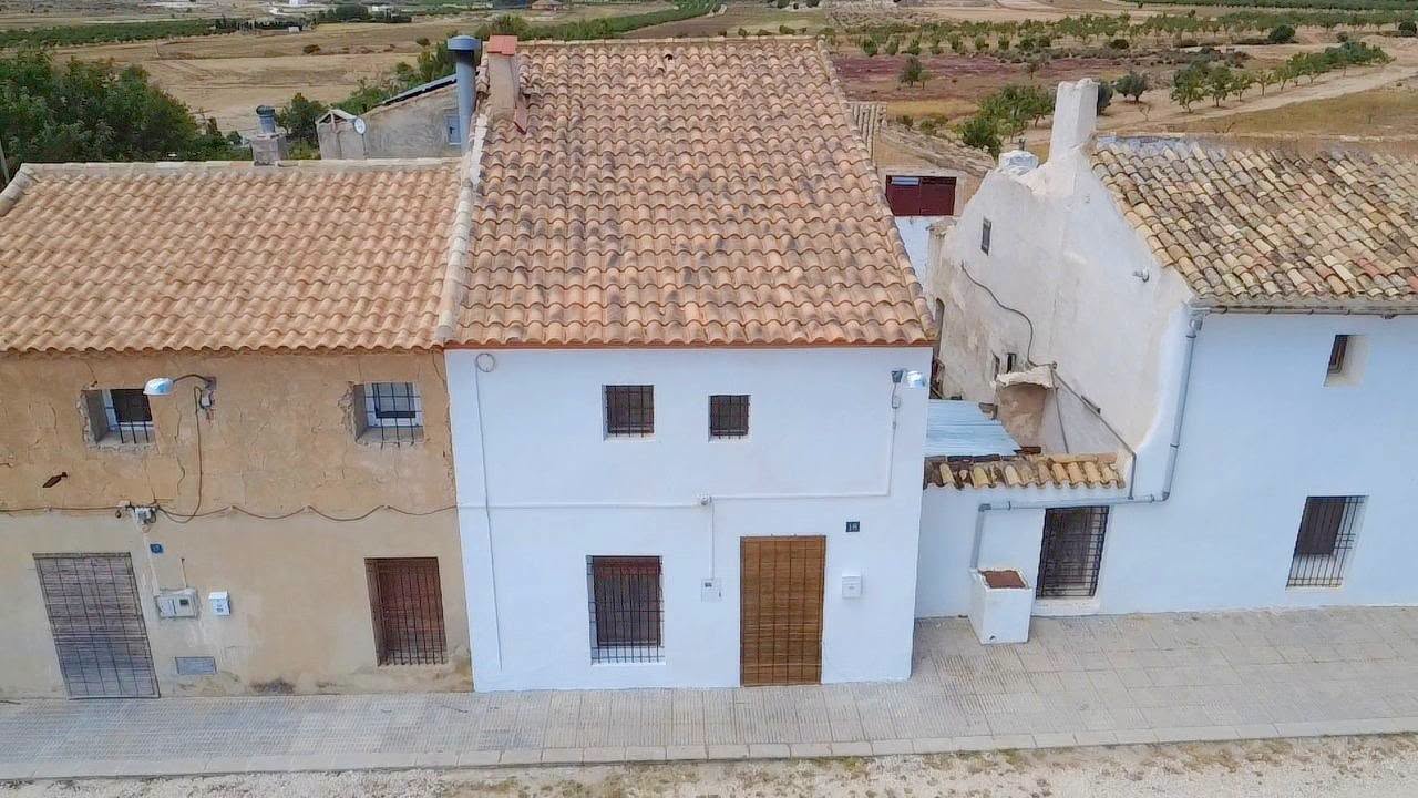 Country House in El Pinós (Ref: DOSI-3716)
