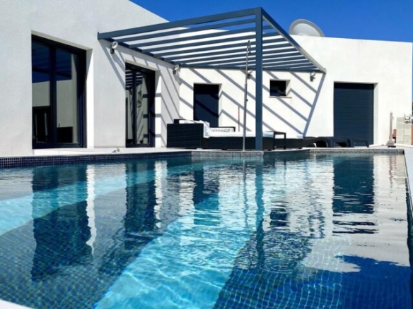 villa in Hondon de las Nieves (Ref: CC0354N)