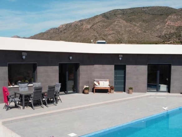 villa in Hondon de las Nieves (Ref: CC0354N)