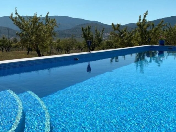 villa in Hondon de las Nieves (Ref: CC0354N)