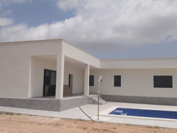 villa in Pinoso (Ref: CC0626N)