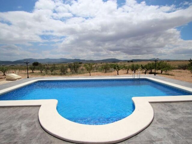 villa in Pinoso (Ref: CC0526)