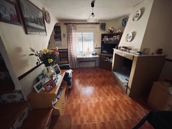 villa in El Canton (Ref: CC0586)