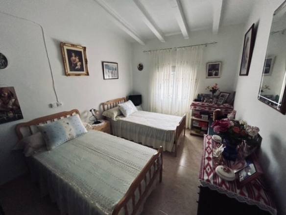 villa in El Canton (Ref: CC0586)