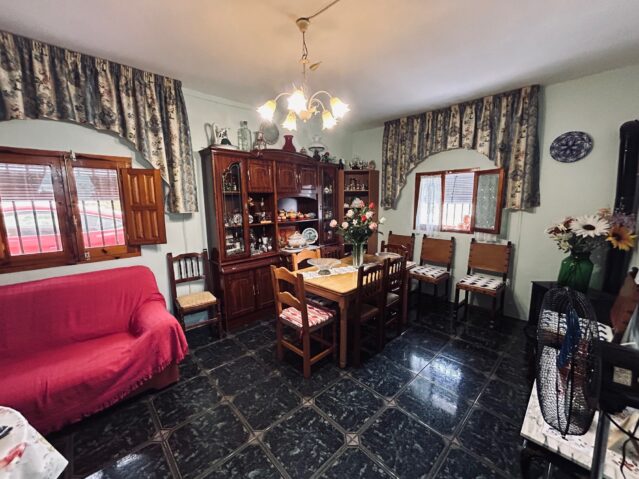 villa in El Canton (Ref: CC0586)