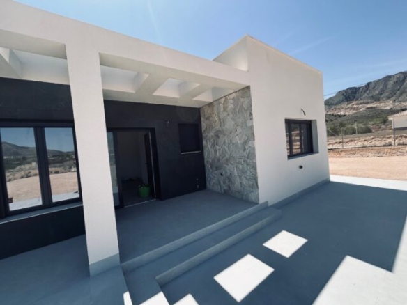 villa in Macisvenda (Ref: CC0584)