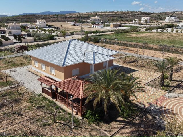 villa in Pinoso (Ref: CC0661)