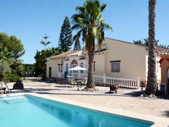 villa in Daya Vieja (Ref: CC0638)