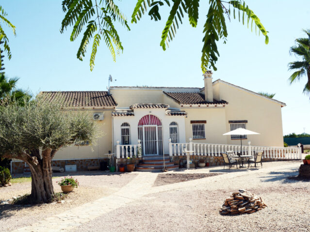 villa in Daya Vieja (Ref: CC0638)