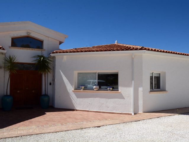 villa in Petrer (Ref: CC0663)