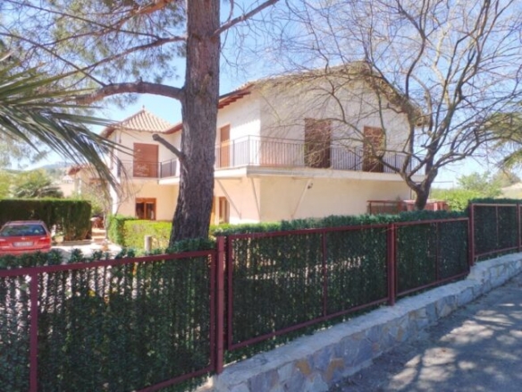 town house in Monovar (Ref: CC0476)