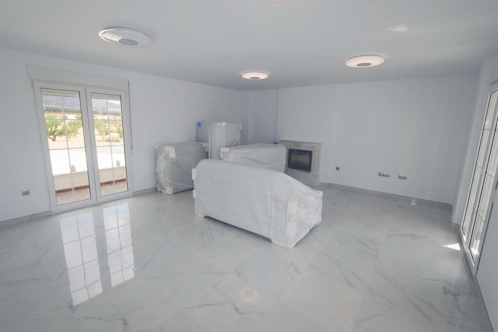 Country House in Pinoso (Ref: DOSI-600)